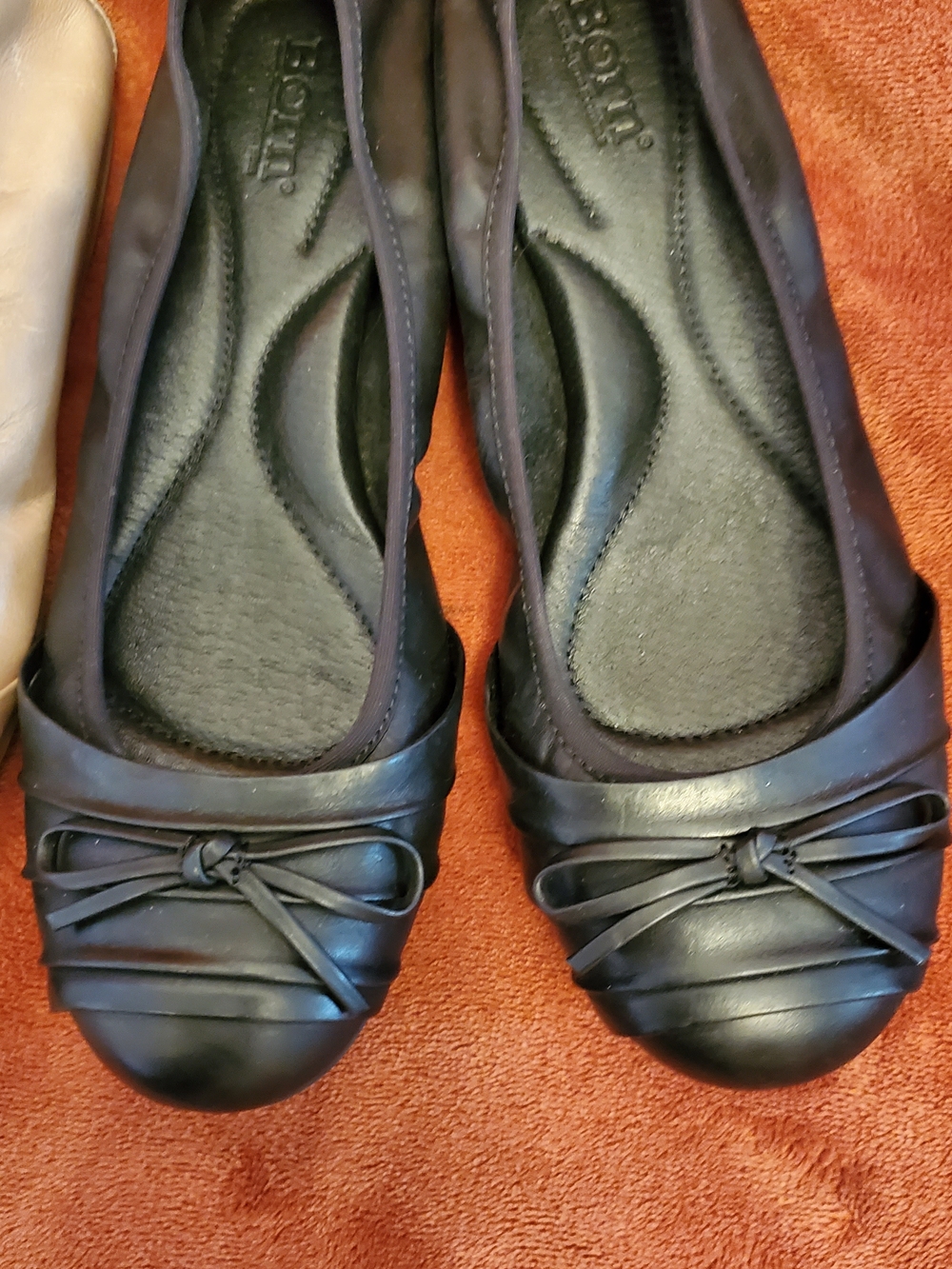 BORN Comfort Ballet Leather Flats - Black and Beige (2 pairs) - Picture 9 of 10